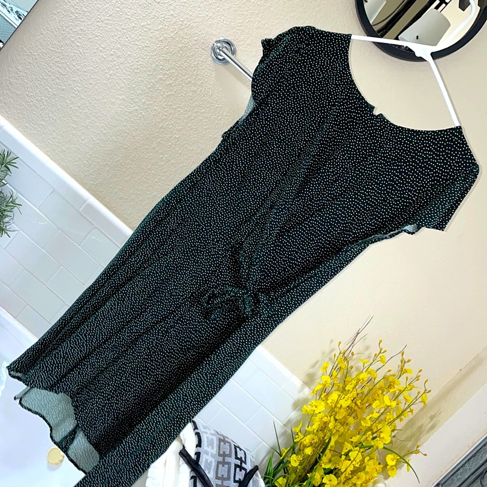 LOFT Dark green / white pattern Faux Wrap dress . NEW condition .SZ 14